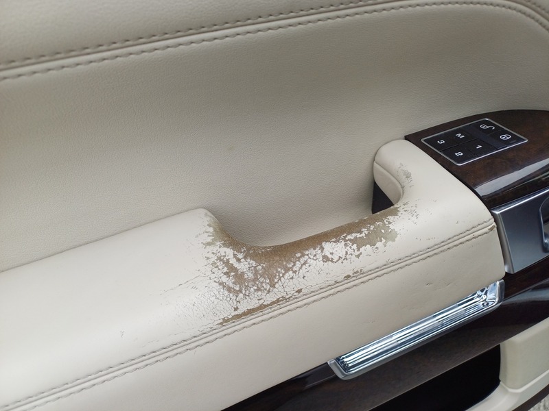 Used 2015 Range Rover Vogue SE for sale in Abu Dhabi